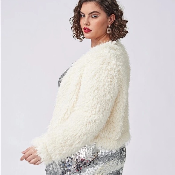 Ivory Open Front Faux Fur Blazer Jacket - Picture 3 of 6